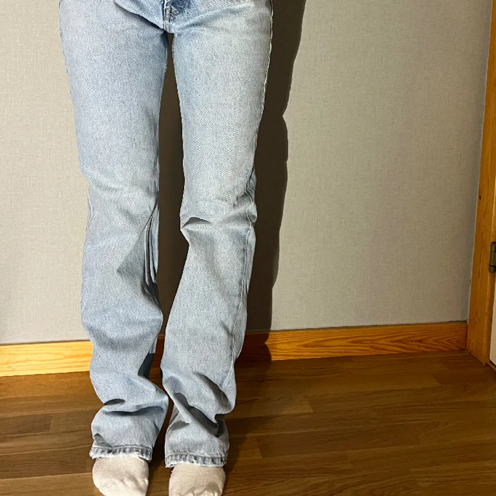 Zara jeans som enbart är provade . Jeans & Byxor.