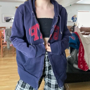 Cap tröja - Tröja från Cap, ganska urtvättad därav priset 