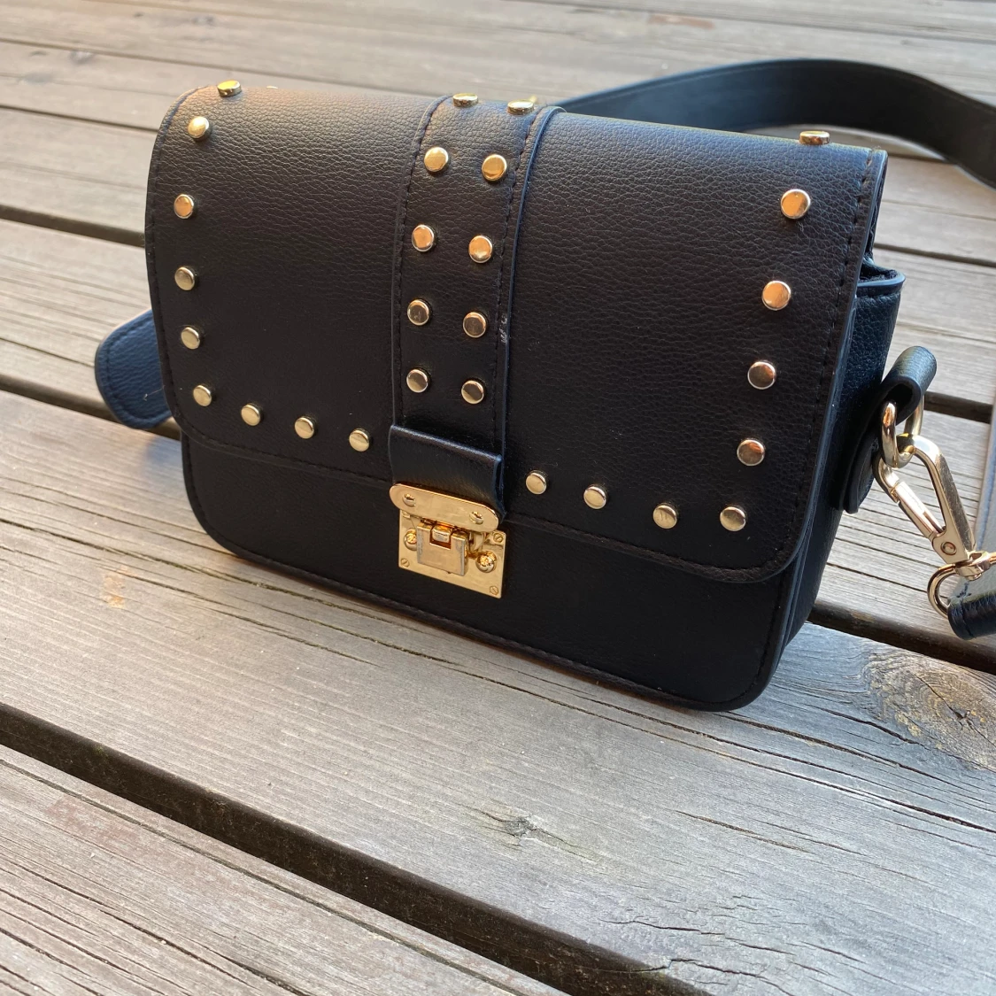 Fin axelbandsväska  - 90