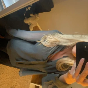 Blus - Fin grå blus från Lager 157, köpt secondhand men aldrig använd efter det, väldigt bra skick och i storlek M💕💕😅❤️