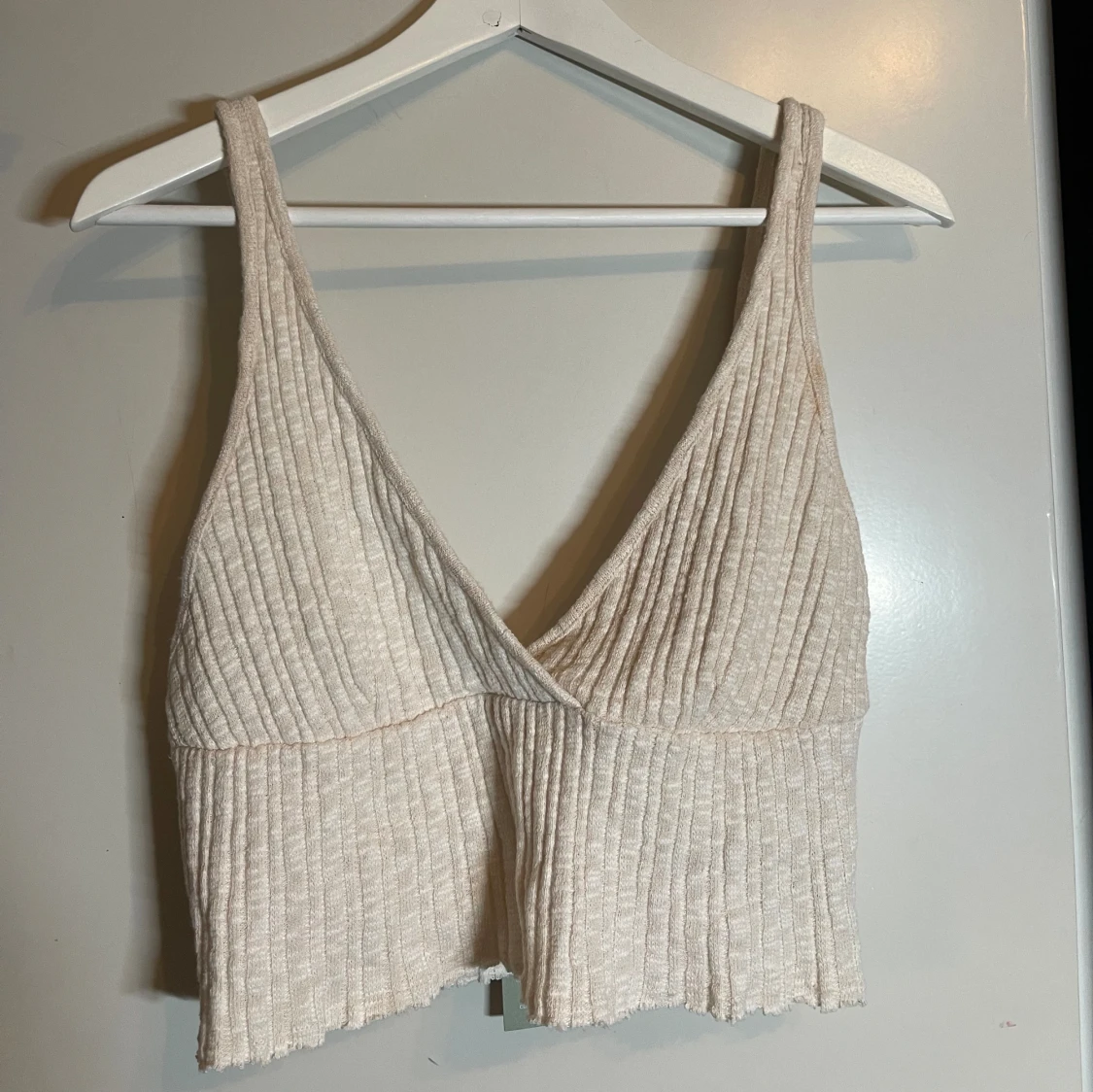 Beige korsad topp - 90