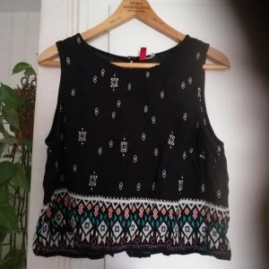 Linne svart mönster storlek 38 H&M - Fint linne. 38. Viskos. 