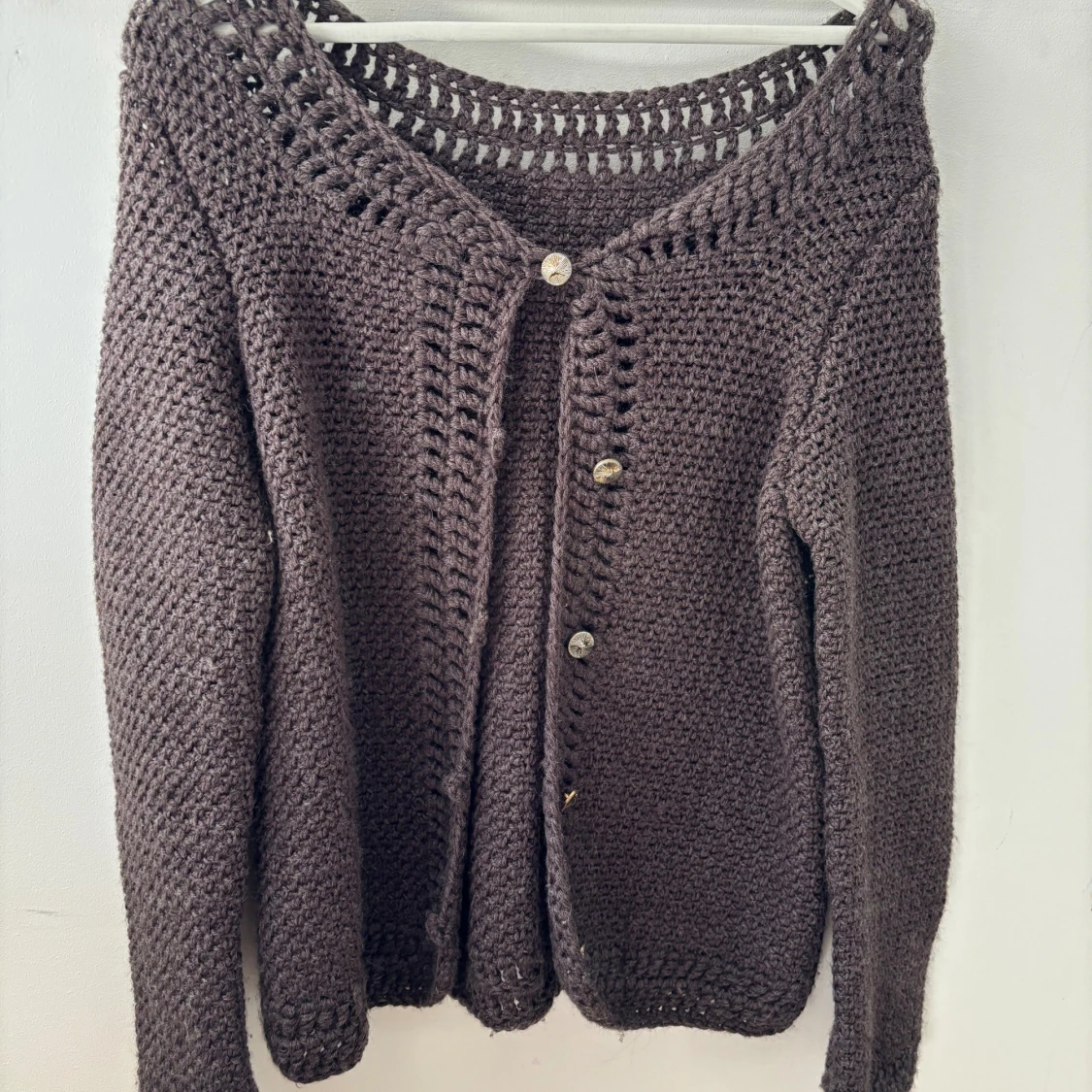 Brun stickat kofta  - 91