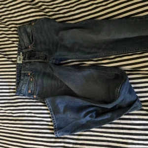 Perfekt lowwaist jeans  - De perfekta lowwaist jeansen som inte går att köpa längre! Använd gärn köp nu!