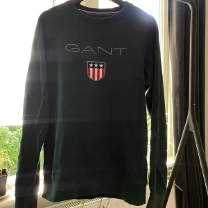 GANT Tröja  - Säljer min tröja från GANT då den ej kommer till någon större användning, bra skick! Hör gärna av dig 