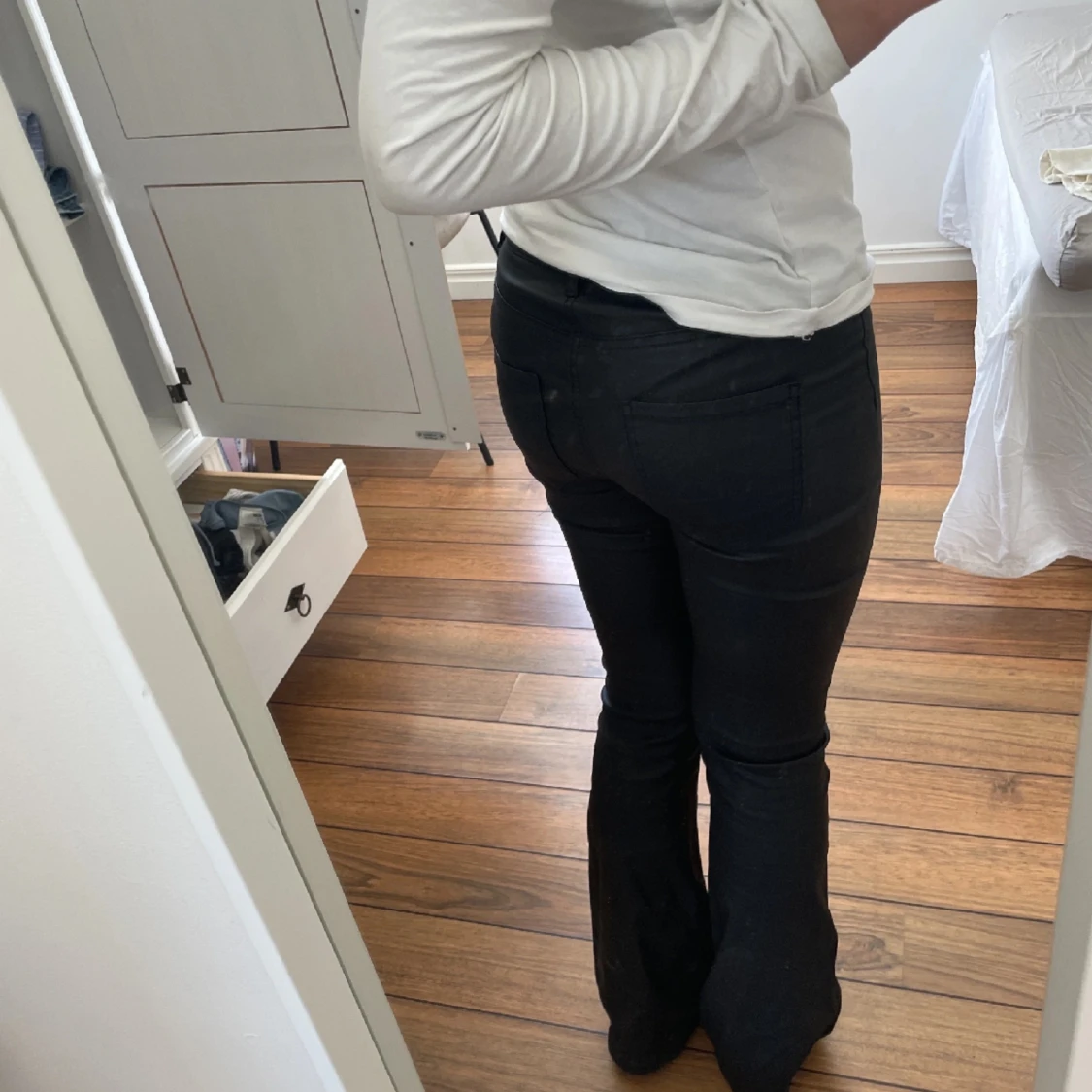 Only skinnbyxor/ läderbyxor❤️❤️ - 90