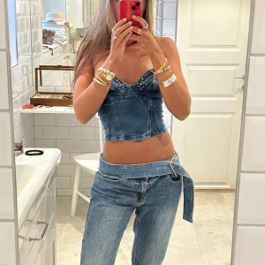 Jeans topp från pepe jeans - Jeans topp från pepe jeans. Storlek XS. Nyskick. Nypris ca 1000kr. Säljer för 500kr! 