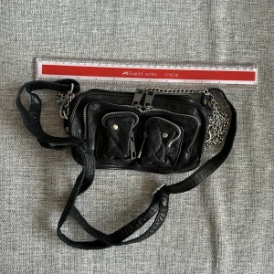 Núnoo väska  - Liten núnoo väska 