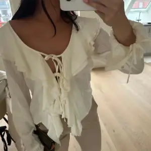 Så fin blus från nakd🥰XXS men stor i storlek så passar XS och S