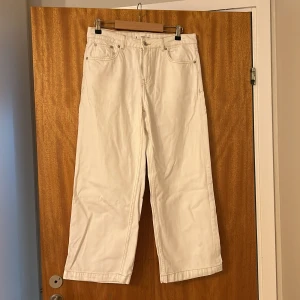 Vita jeans - Kortare jeans med straight form