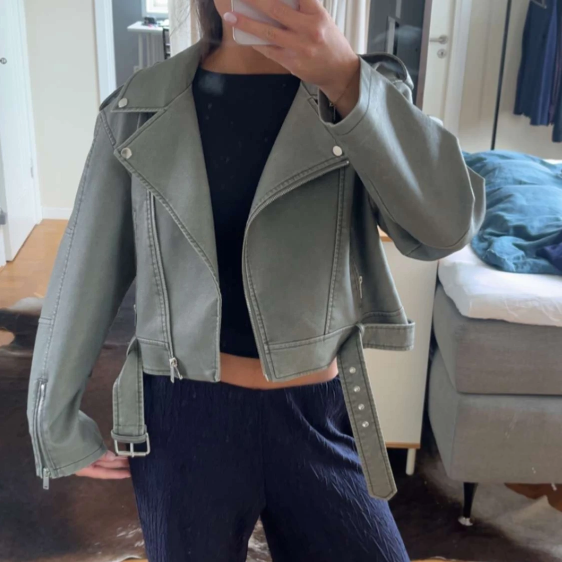 ”Grön” skinnjacka  - 90