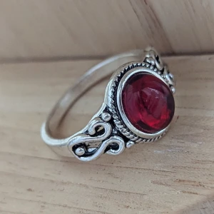 Retro Karaktärsfalsk Ädelstensbandring Elegant Boho-stil ring, NY - Elegant Boho-stil ring  Mosaikmaterial:Syntetiska stenar Huvudmaterialet: okänd metall  Storlek 11 motsvarar (20.7 mm)