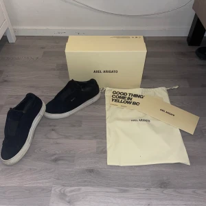 Arigatos - Bra skick ca 7/10, användt väl men med lite extra rengöring kommer man knappast märka något. Snabb affär Endast seriösa köpare. Skickar samma dag!