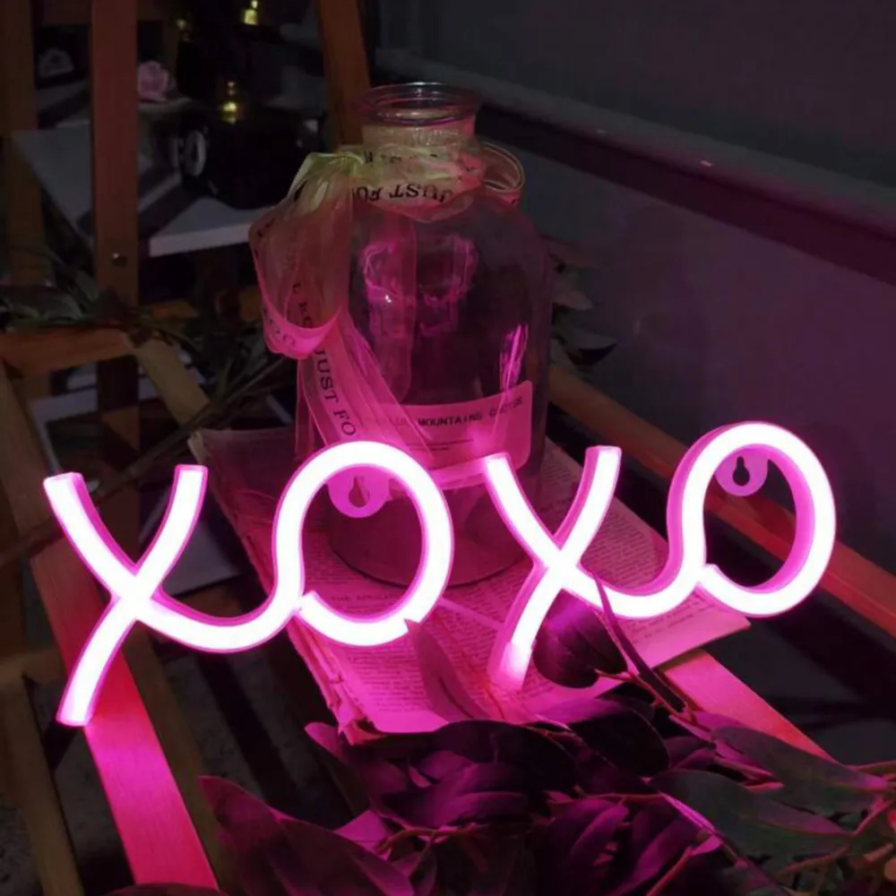 led XOXO neonlampa, Du får med batteri. Övrigt.