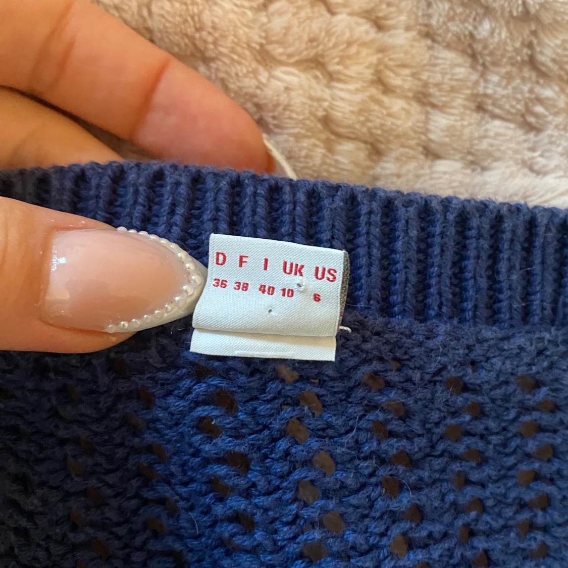 Kortärmad stickad cardigan - 93