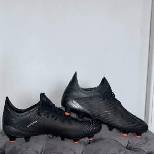 Adidas X18.1 fotbollsskor som inte längre tillverkas i nyskick i storlek 41 1/3 