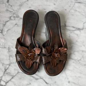 Söta sandaler i storlek 39❤️
