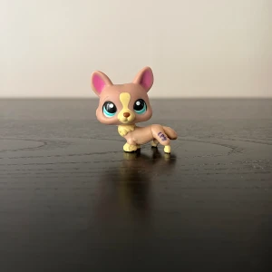 LPS #1158 - Säljer nu av mina LPS då dem legat nerpackade i flera år och knappt är använda så dem är i väldigt bra skick💕 Vid köp av fler så kontakta gärna mig privat så kan vi komma överens om ett paketpris💕 Vill ni ha fler bilder så är de bara att höra er💕 