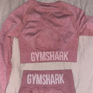 Gymshark set - Bra skick. Både topp och byxor är storlek xs.