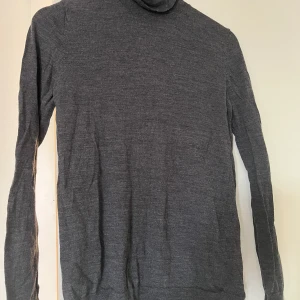 Polo merinoull - Polo från zara i merinoull