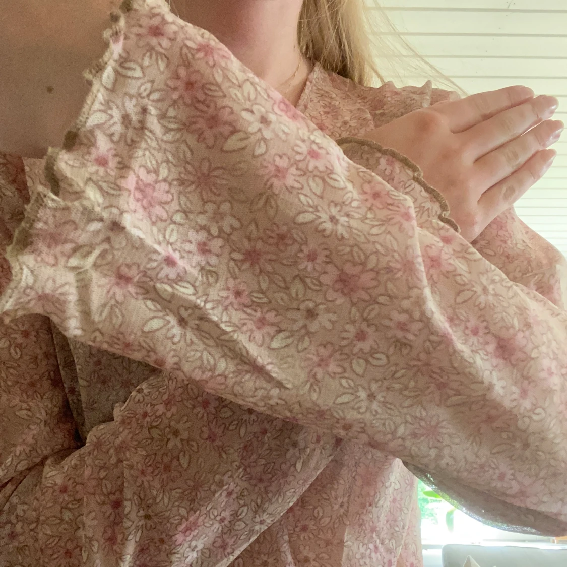 Blommig meshblus - 91