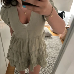 Zara klänning  - Zara klänning grön 