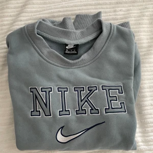 Nike sweatshirt - Knappt använd