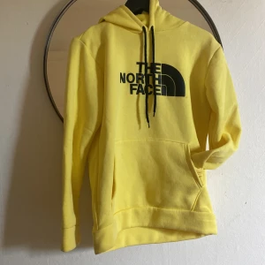 peak performance  - peak performance hoodie  passar m/l