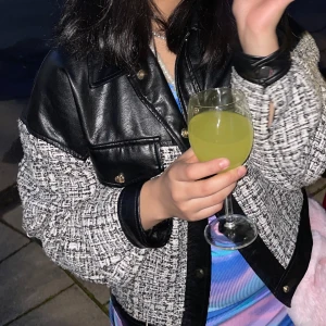 Jacka  - Helt ok skick 