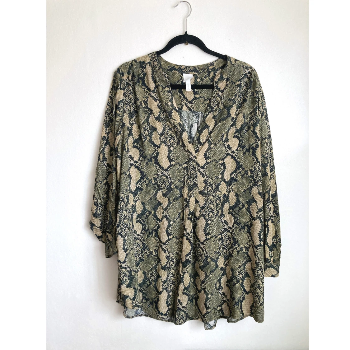 Ormmönstrad tunika, 44 L, blus, djurmönstrad, grön, beige, bohemisk, boho, khaki, brun
