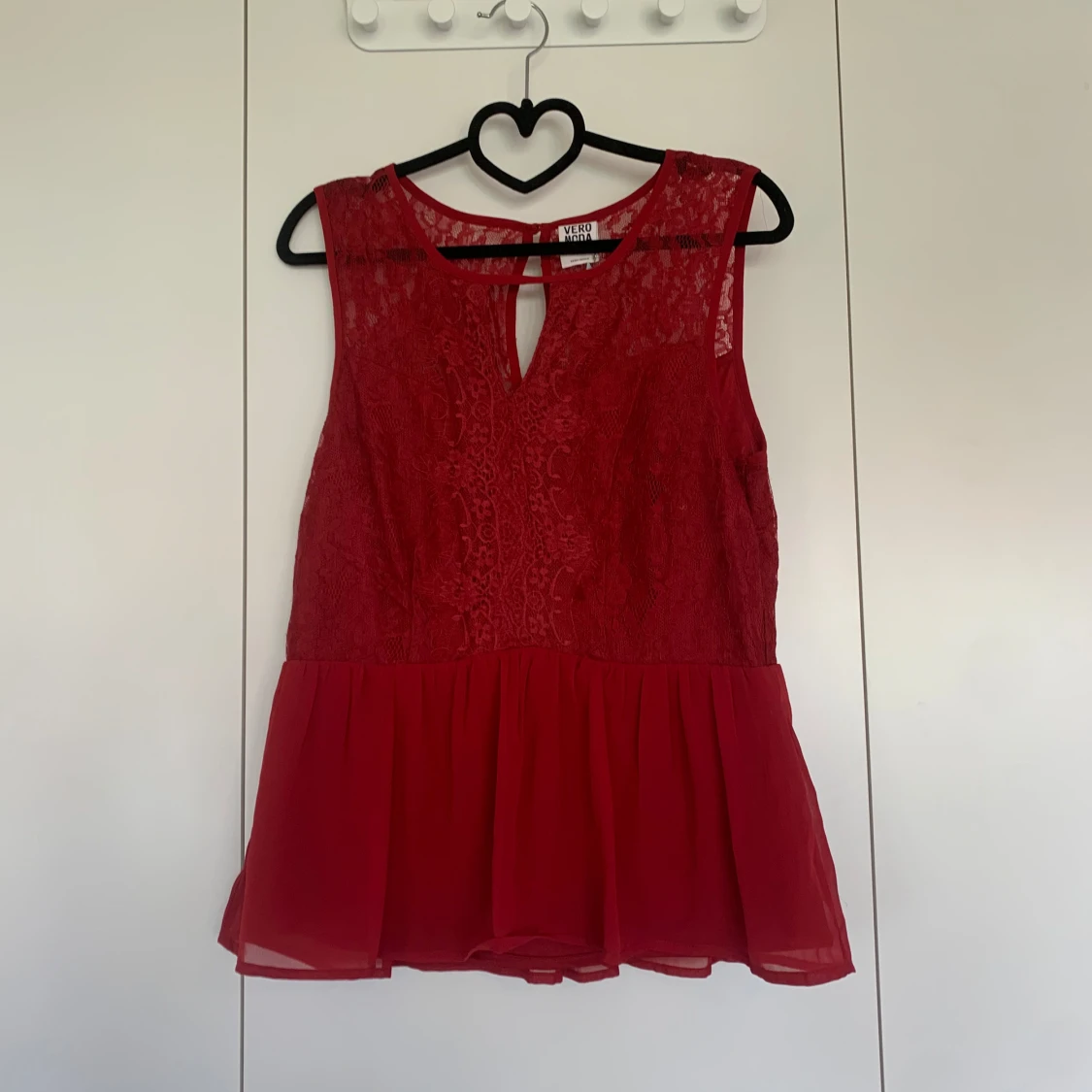 Röd peplumspets topp 