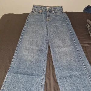 Gina Tricot Perfect Jeans | Storlek 34 - Använd - ser helt ny | 100% Bomull