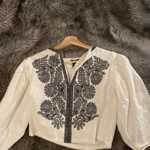 Lindex topp - Nytt skick☺️säljer för 90 exklusiv frakt💞