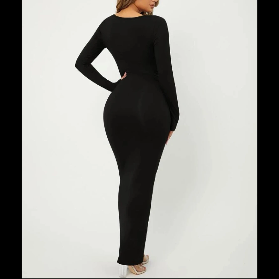 Svart tight klänning  - 90