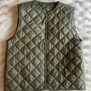 Väst - Väst från mango storlek L