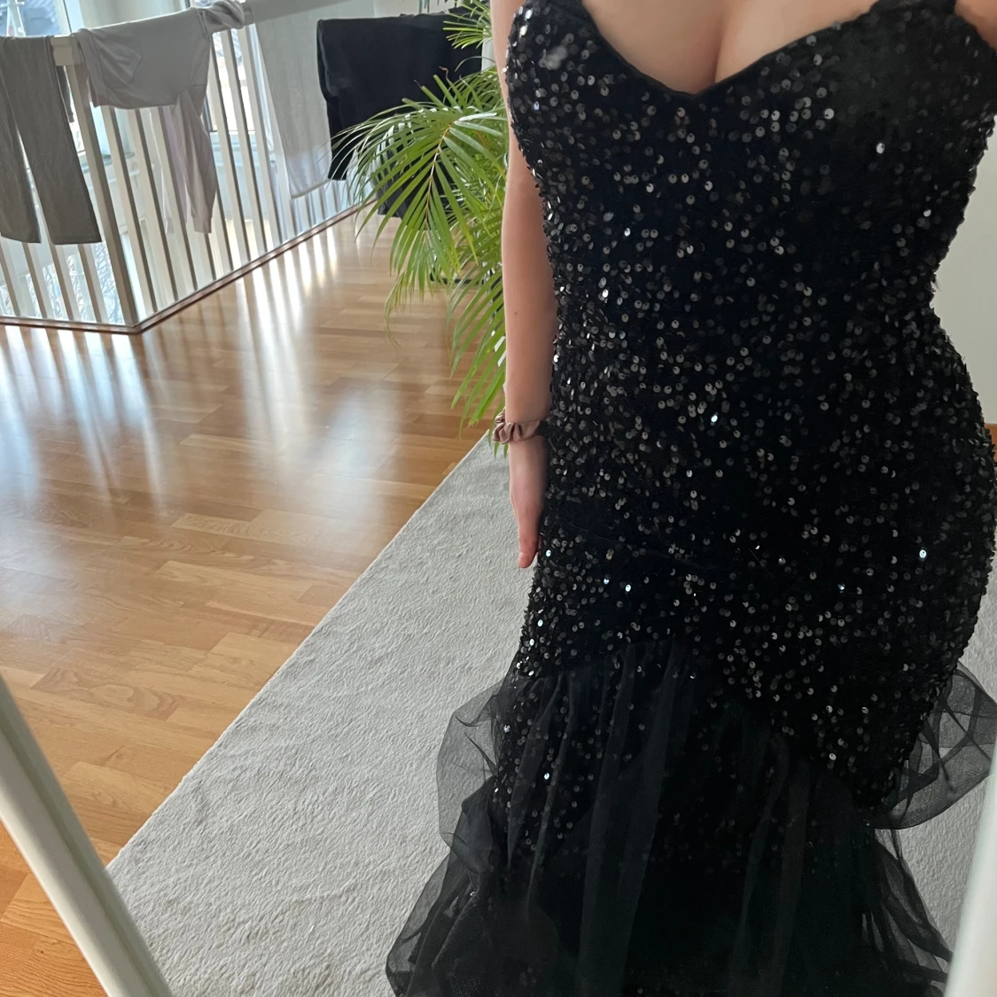 Svart glittrig balklänning ⚡️🖤 - 91