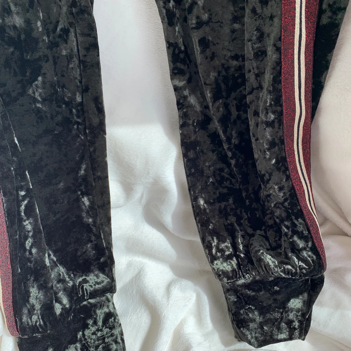 Dark green jogging pants - 91