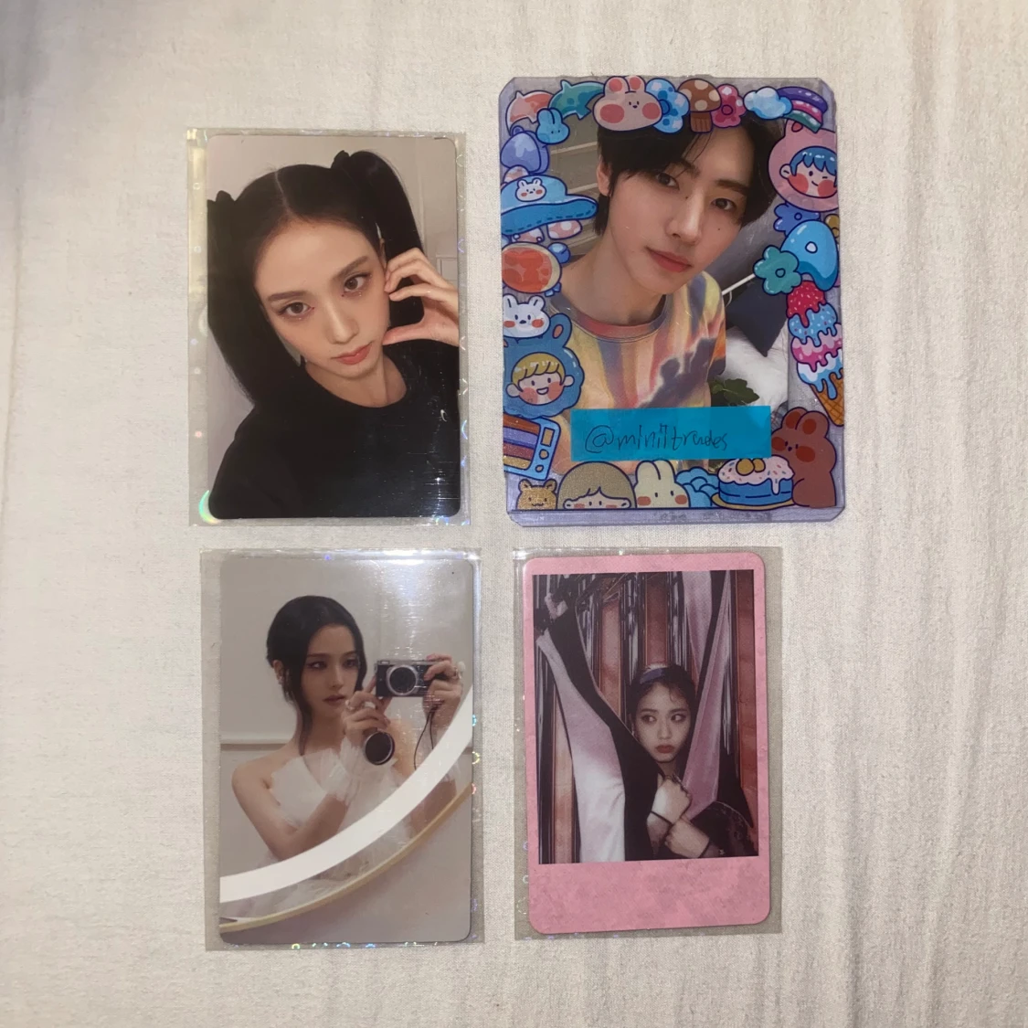 Jisoo photocards 