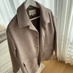 By Malina vårjacka - Säljer denna storlek S