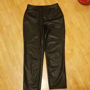 Fake skinbyxor  - Fint skick