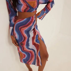 Klänning  - Jätte fin och unik klänning nu till sommaren. Storlek 34/xs 