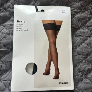 Nya strumpbyxor - Aldrig använda, men endast testade! Stay up strumpbyxor med en svart spetskant!!💘