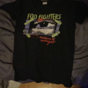 Foo fighters  - T-shirts 