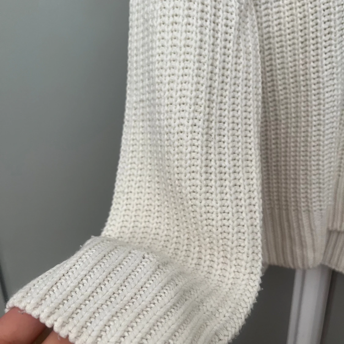Vit stickad tröja😊 - 90