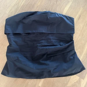 Topp zara - Svart topp från zara storlek M