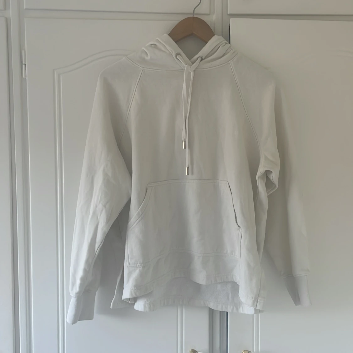 Huvtröja med slits - 90