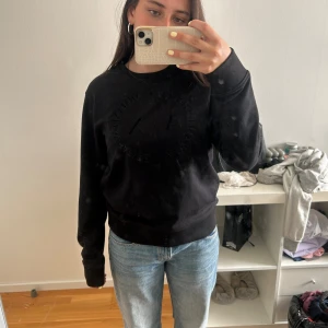 Armani tröja  - Svart Armani tröja, skönt material. Storlek XS