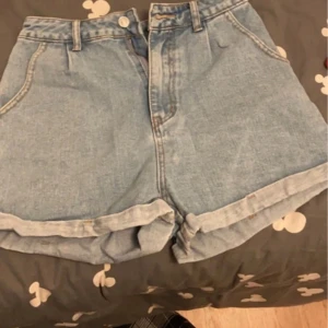Jeans shorts  - Blåa Shorts
