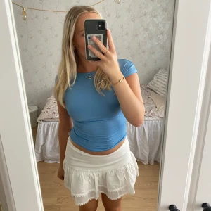 Backless topp - Backless topp från BikBok i gott skick!🩵