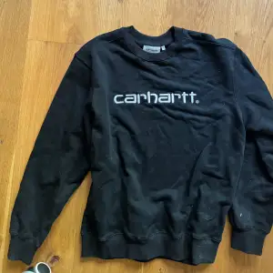 1:1 Carhartt sweatshirt i storlek M (liten i storleken) köpt på pandabuy, men bra kvalité